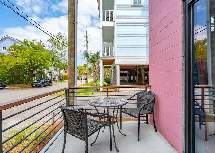 Boutique Vera Hotel In The Heart Of Folly Beach