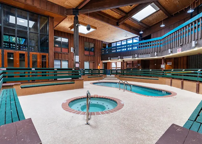 Sunrise Park Lodge