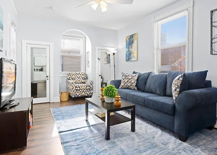 Cozy 1 Bedroom Apt - 3 Blocks To Beach - Sleeps 6