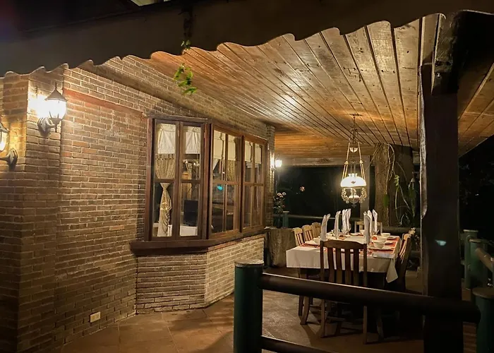 Chema'S By The Sea