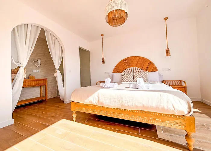 Chakra House Fuerteventura - Private Rooms In A Shared Boutique Guesthouse