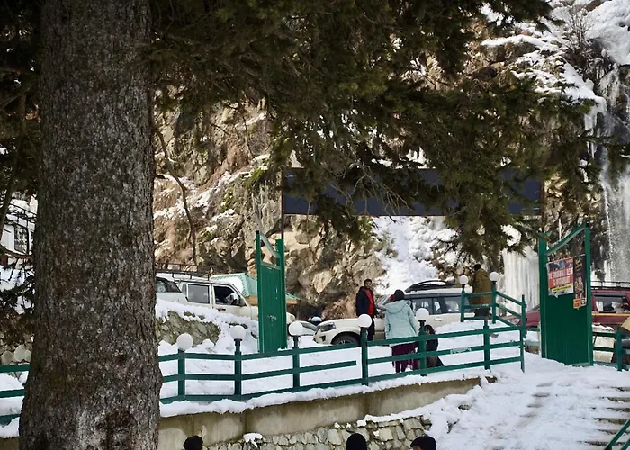 Dawat-E-Drung By Frozenfall Resort