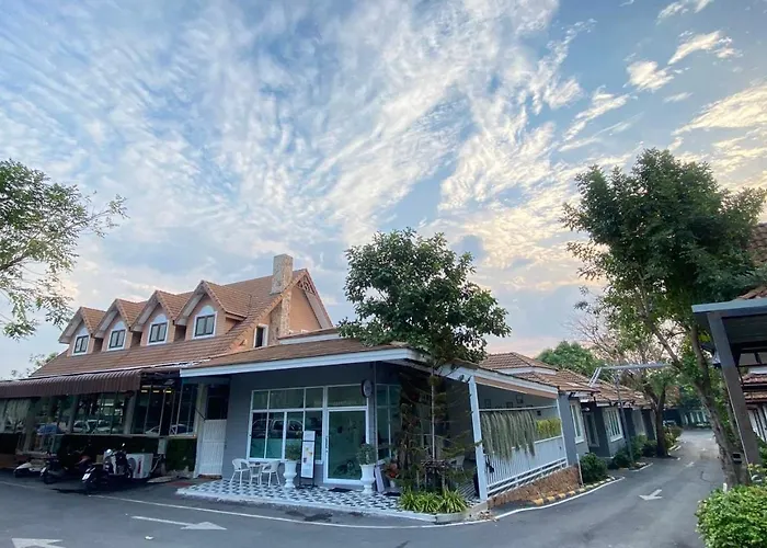Baan Dara Resort