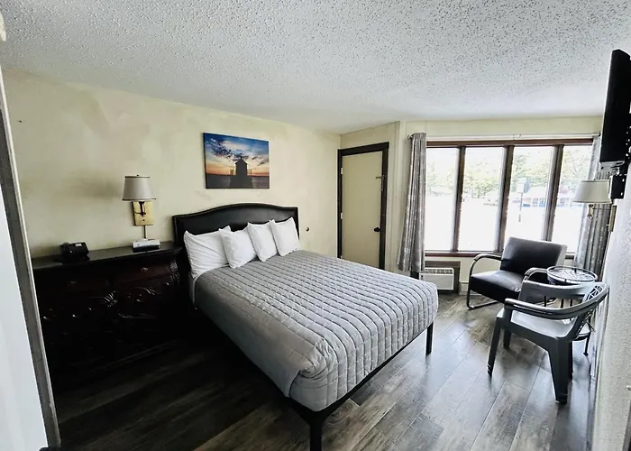 Silver Sands Hotel & Resort