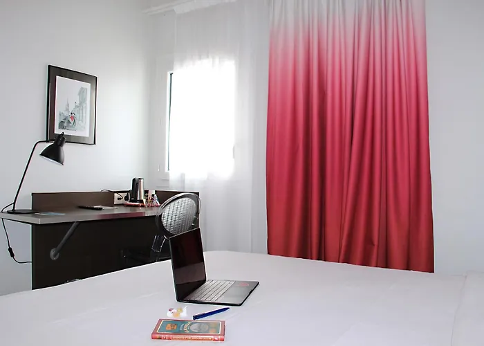 Hôtel Kyriad La Rochelle Centre Ville