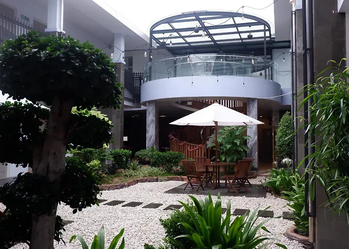 Grand Samota Hotel