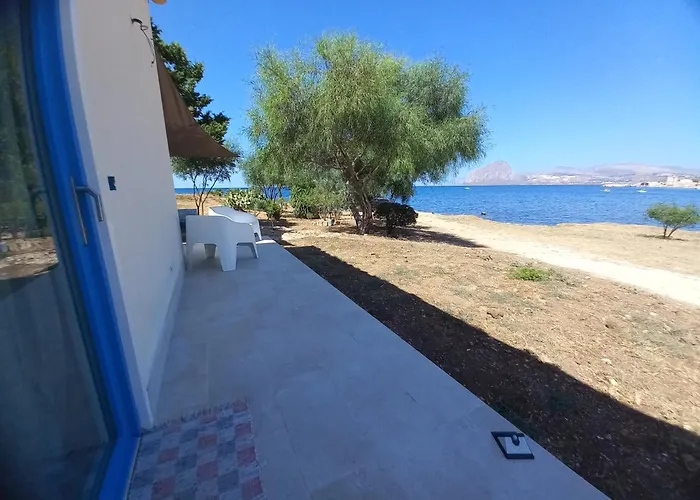 AbuNagia seaside villa garden