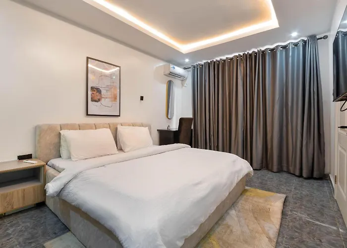 Luxury 3 Bedroom Apartment Victoria Island Lagos With Swimming Pool Play Station 5 Netflix