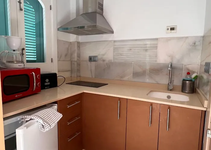 Estudio superior con vistas y pequeña terraza en Maro