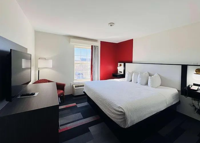 Ramada By Wyndham Sparta/At Speedway