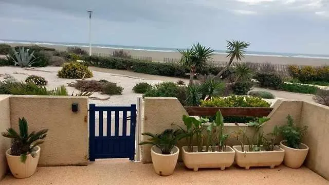Port Leucate F2 rdc plage 10 mètres, 25 m2, 5 personnes