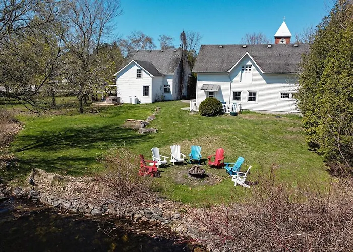 Historic 1853 Kingsgate Lakehouse