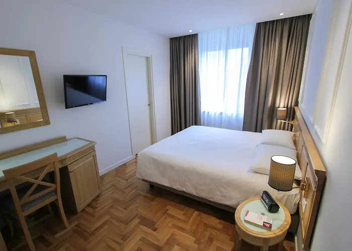 Ambassador Palace Hotel