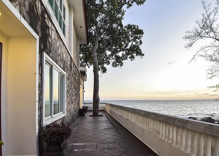 Independence Hotel Resort&Spa