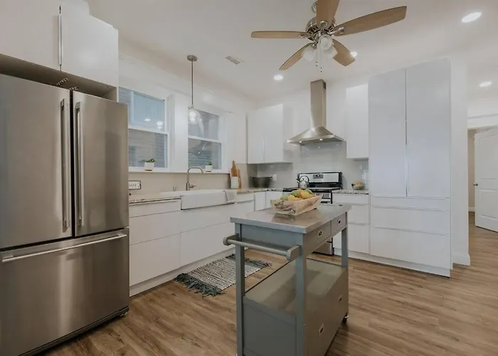 Sun, Sand, & Spacious - Family Friendly Condo