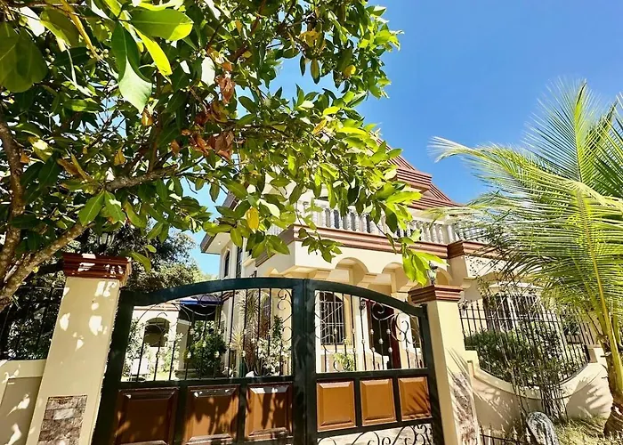Entire House At Club Morocco Beach Club Subic