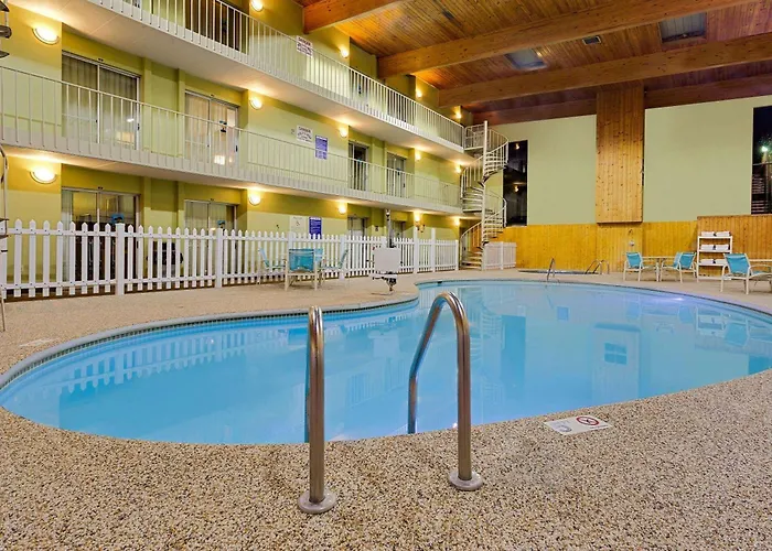 Ramada By Wyndham Marquette