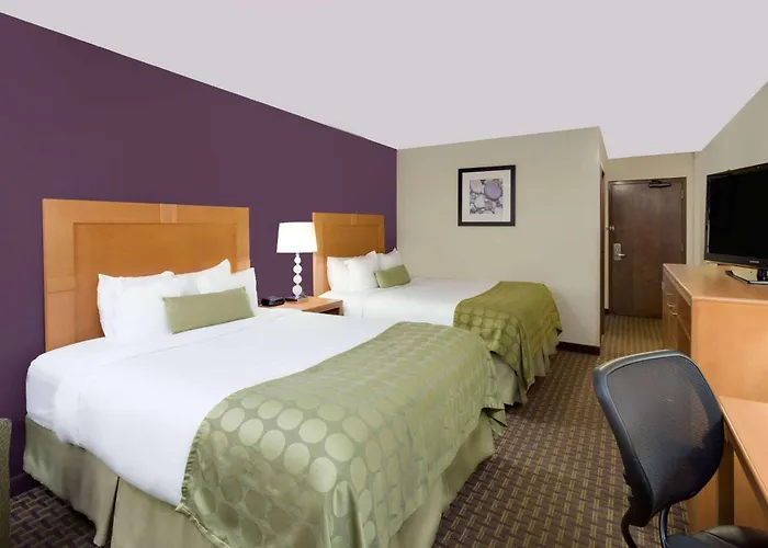 Ramada By Wyndham Marquette