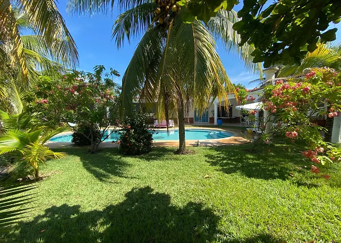 Casa De Descanso En Monterrico