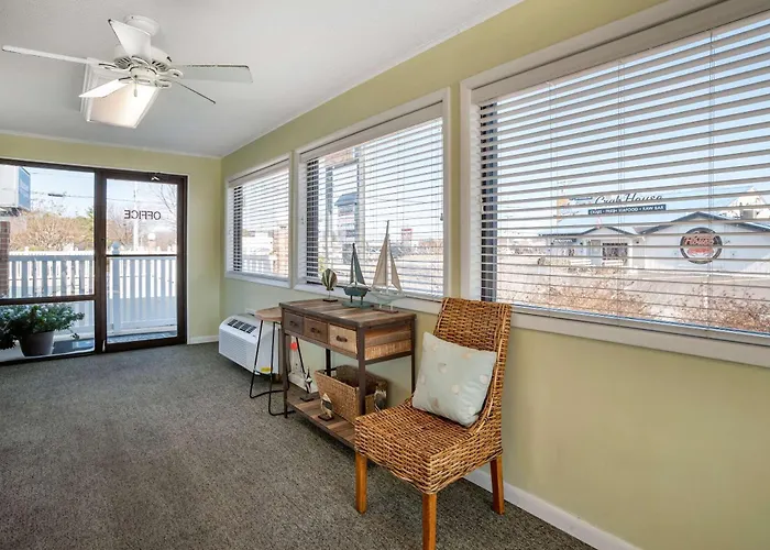 Rodeway Inn & Suites Rehoboth Beach