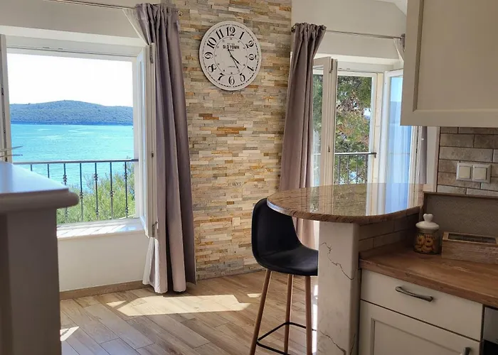 Old Town Sea Front M&M Apartment Korcula