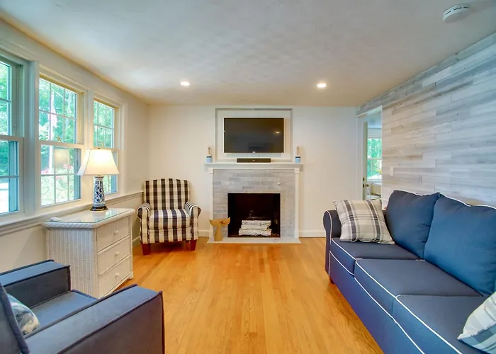 < 1 Mi To Beaches: Cape Cod Bungalow W/ Fire Pit!
