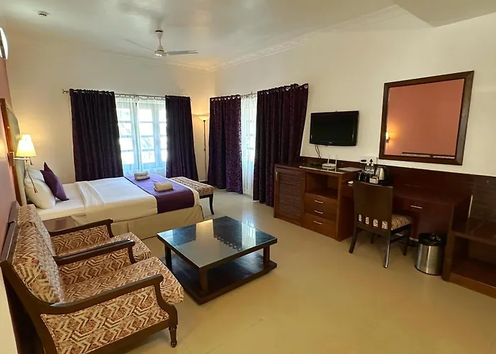 Silver Sands Hideaway Resort, Candolim