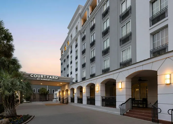 Courtyard By Marriott Charleston Historic District