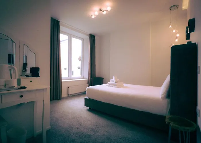 Oyo Newquay Beach Hotel