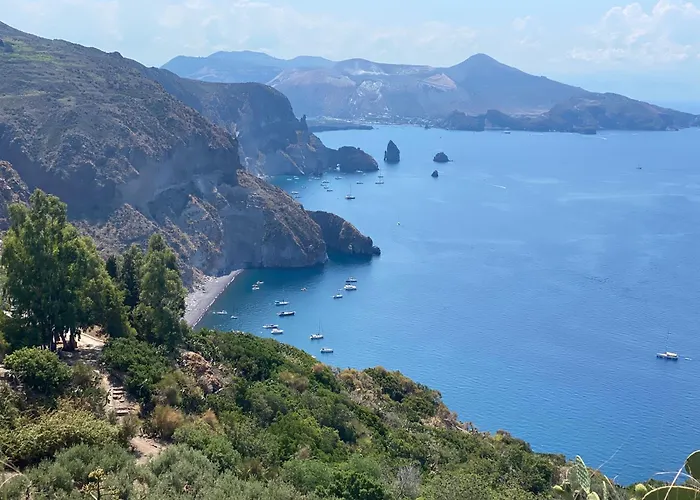 Lipari Centro Storico 5 mins from port Casa Celeste