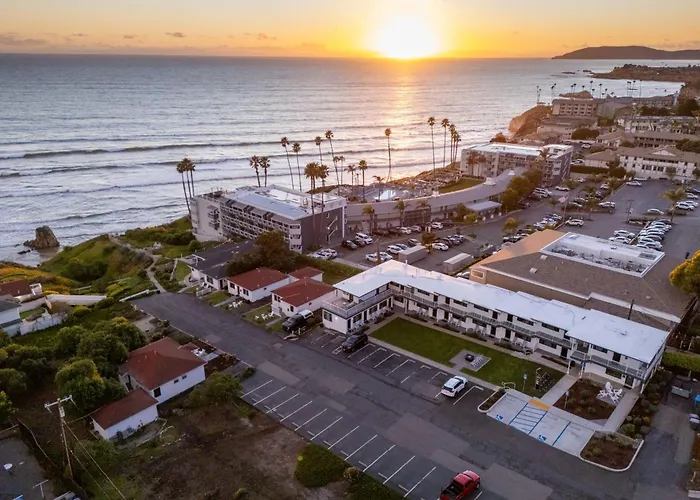 Tides Oceanview Inn And Cottages