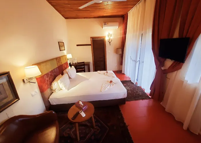 Golden Hill Parker Hotel