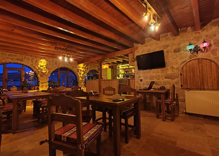 Euphoria Cave House
