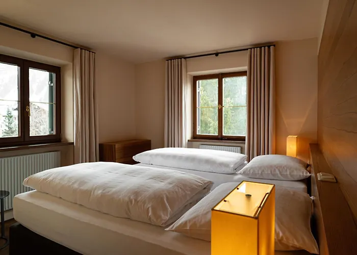 Hinterwies – Ski In / Lodge / Dine