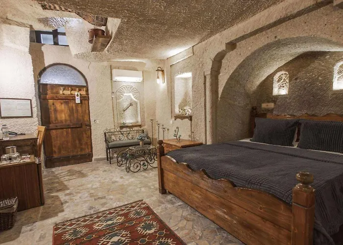 Maccan Cave Hotel