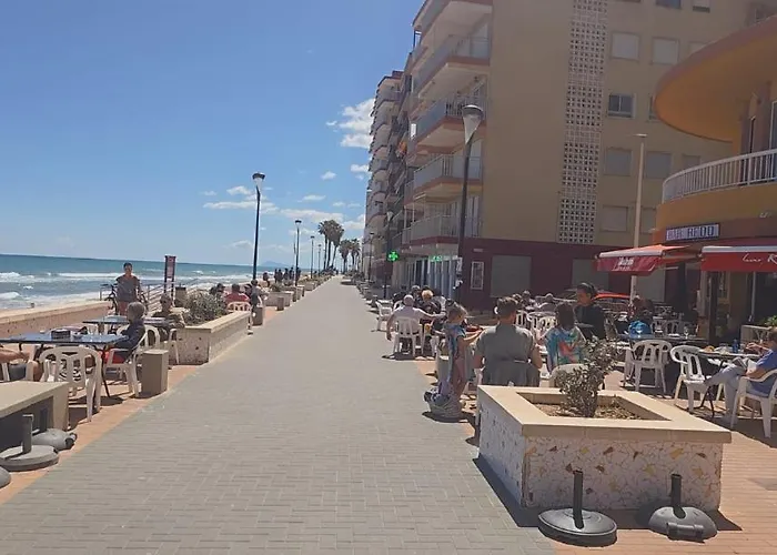Relax en familia junto al mar Les Palmeres