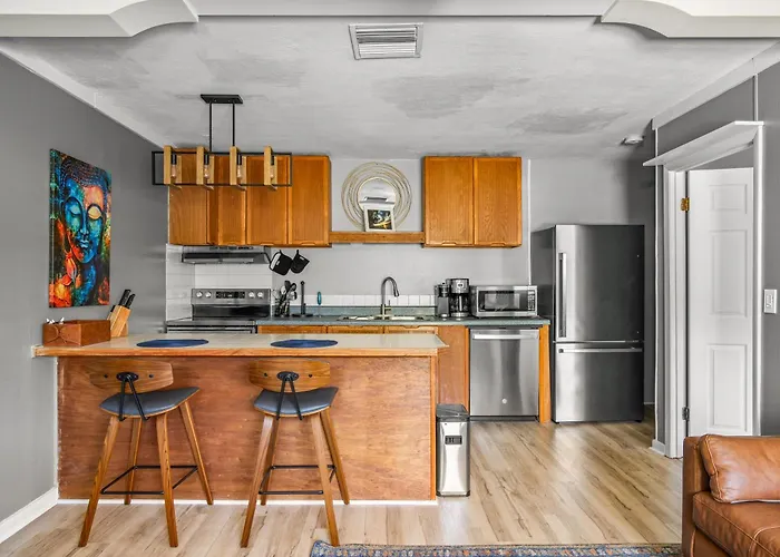 Condo - 2 Min Walk To Beach