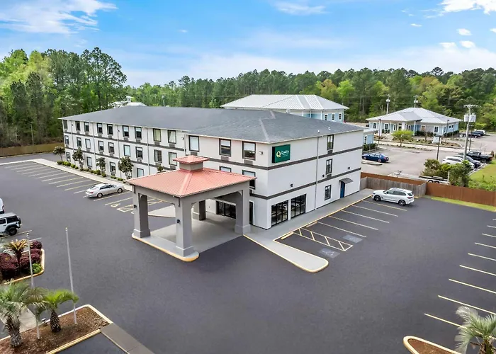 Quality Inn & Suites Biloxi - Ocean Springs