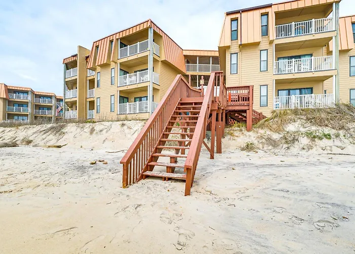 Steps To The Beach: Oceanfront Condo W/ Lanai!
