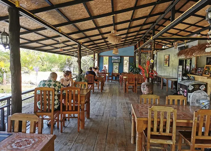Baannai Lake View Resort