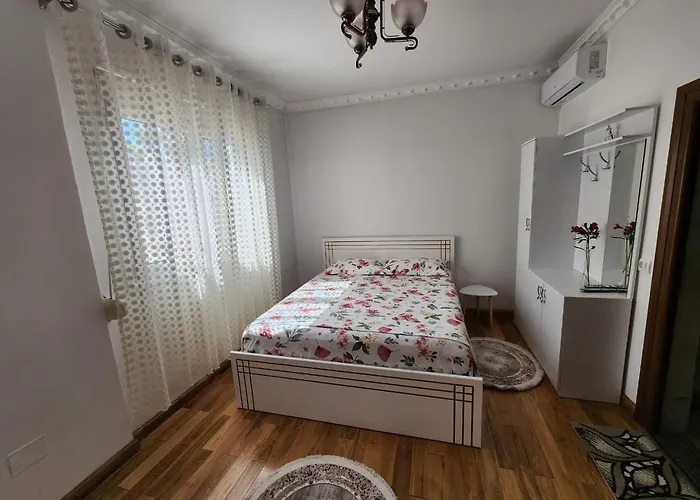 Mira'S Room