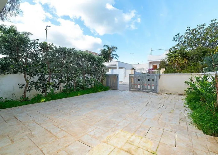 Villetta-Federica-a-50-metri-spiaggia-parcheggio
