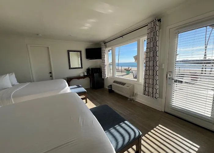 Casablanca Inn On The Beach