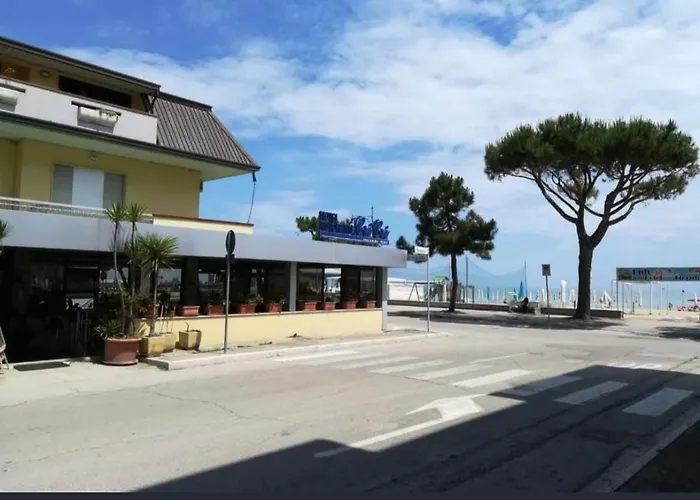 hotel cri cri - fronte spiaggia