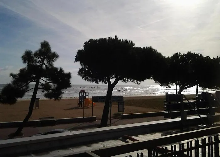 hotel cri cri - fronte spiaggia