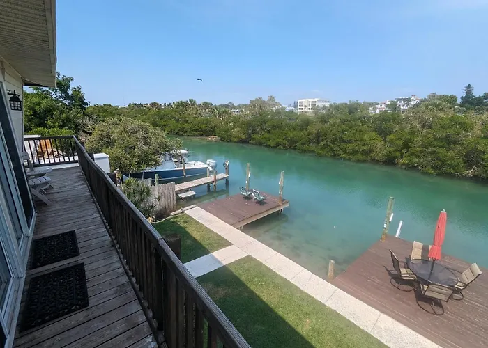 Casey Key 1-Bed Dockside Villa