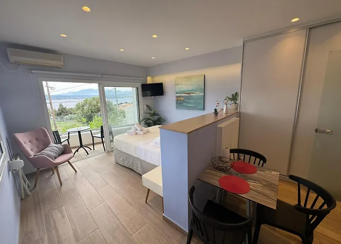 Eleftherias Suites - Near Beach Apartments