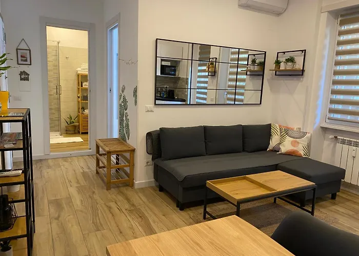 Zefiro Ostia-Free Parking & Terrace