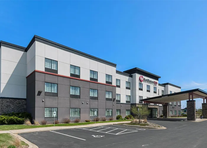 Best Western Plus New Richmond Inn & Suites