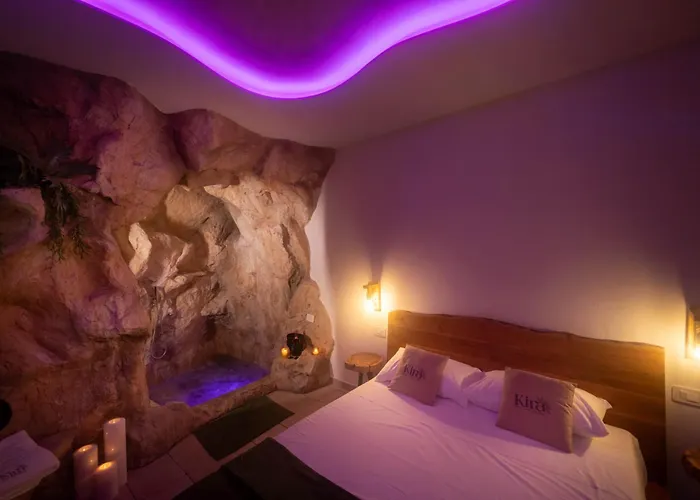 Kira Suite And Rooms